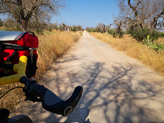 Lunghe e dritte le strade graveld'arneo