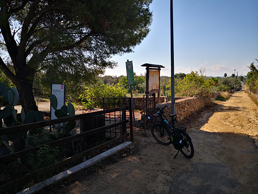 L'ingresso all'area archeologica Grotta delle Veneri