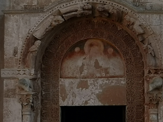 Portale di ingresso Abbazia Santa Maria di Cerrate