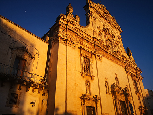 Il fronte della chiesa San Pietro e Paolo a Galatina