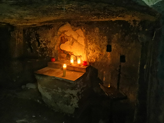 Altare con candele