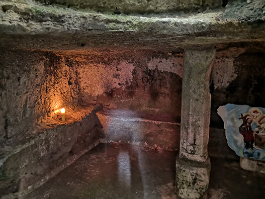 Pilastro sostegno interno cripta spirito santo