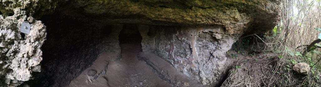 Panoramica interna cripta nei Fani