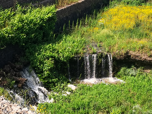 L'acqua piovana che defluisce