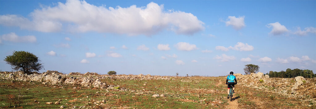 Sandro Dumas (alias ancient-salento) tra le pietre del Salento